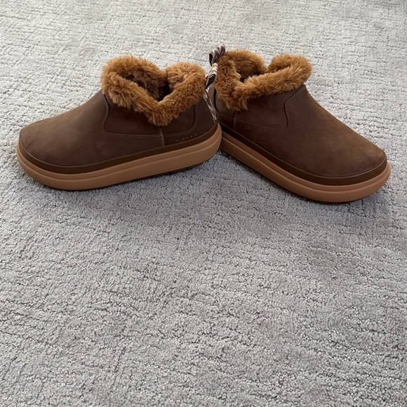 REEF Brown Fur-Lined Slip-On Shoes - Picture 2 of 5